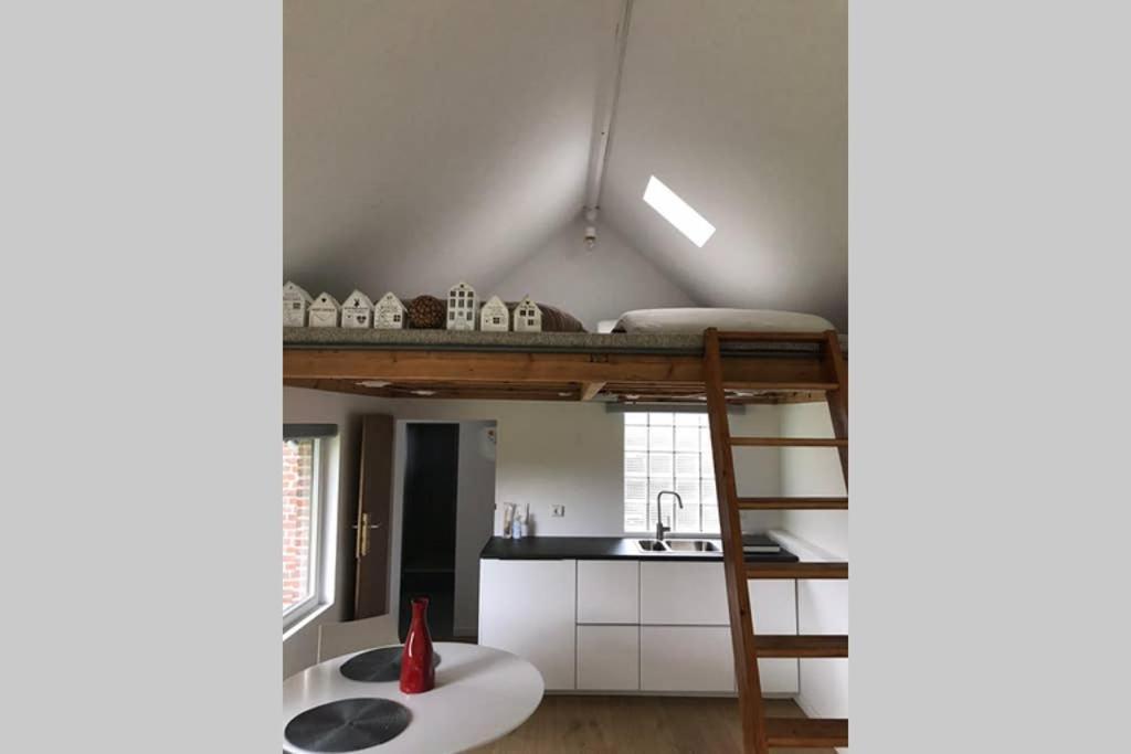 Cozy Studio On A Quaint Farm Apartamento Kruibeke Exterior foto